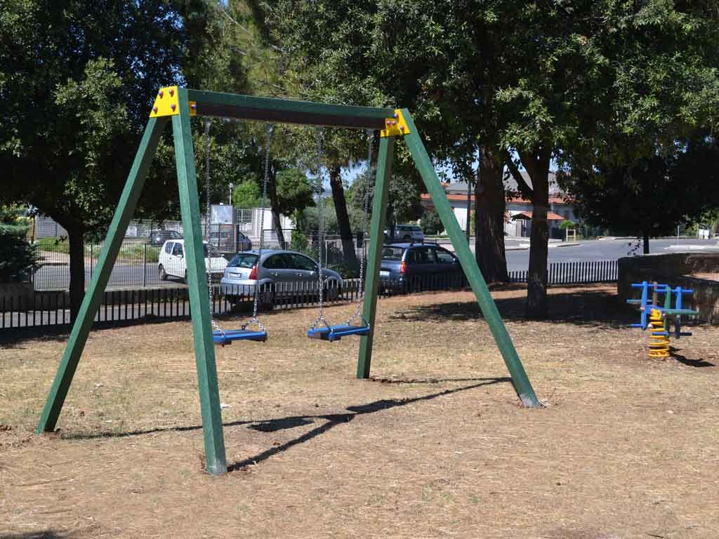 Columpios en plastico recyclado dos sentado normal instalacion parque