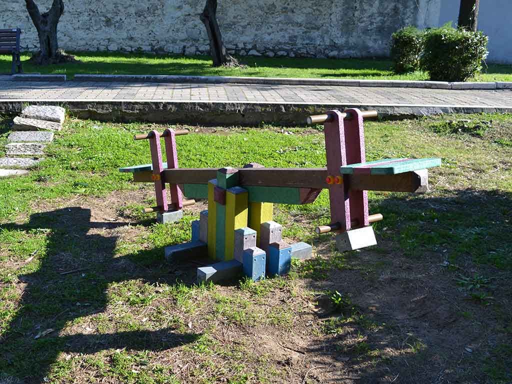 parchi gioco terracina bilico strongplast