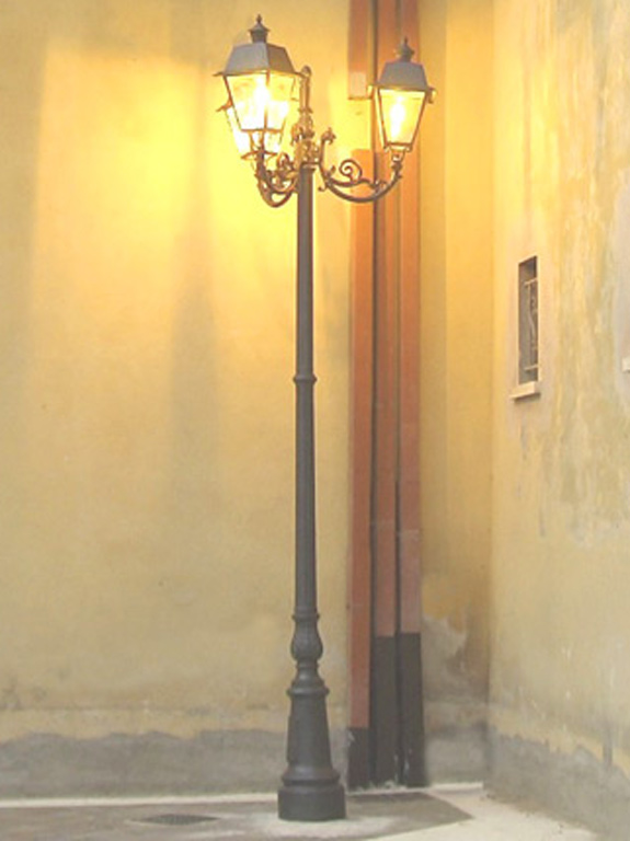 artistic europena lightin pole