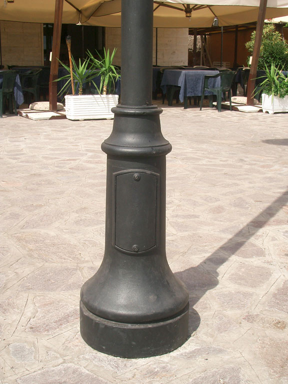 base 311 ghisa irno cast ornamental base