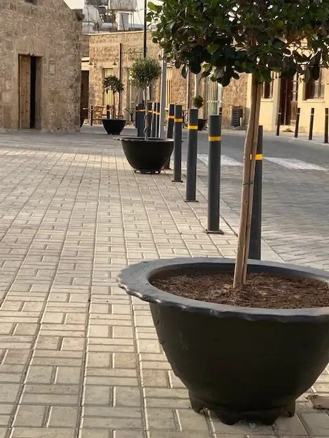 fioriera iris piazza2 jardinera iris