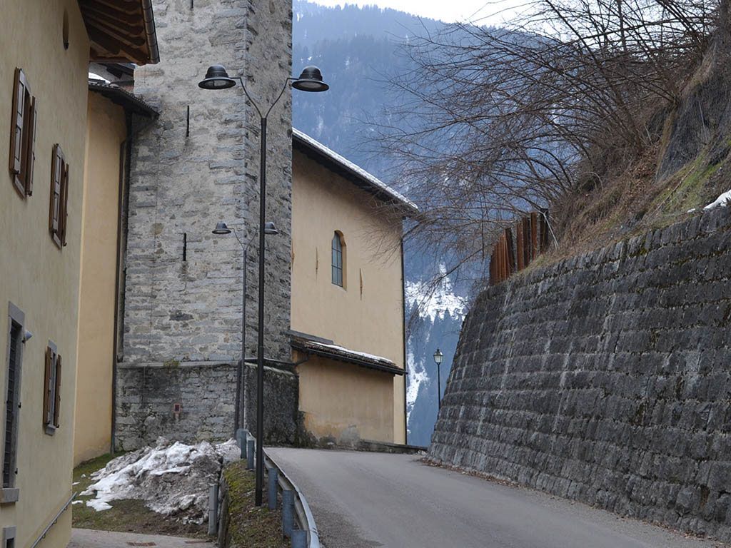 pali acciaio TPLX1 lampara 628 comune di carisolo 08