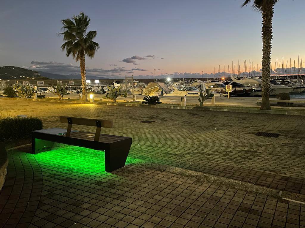 viva smart porto illuminata verde