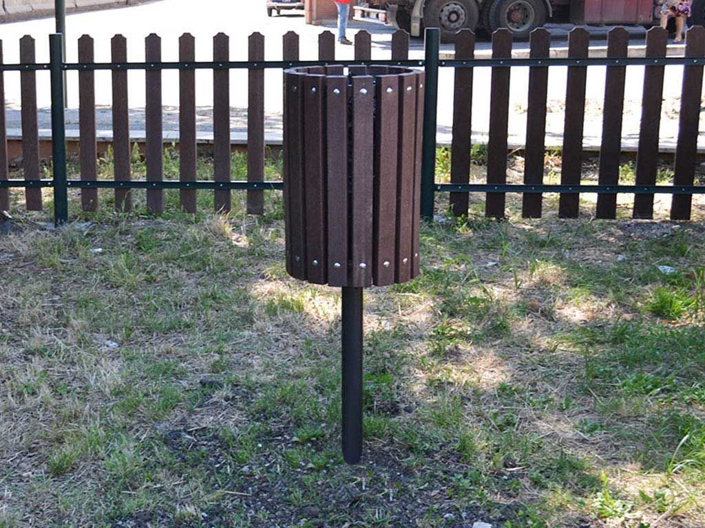 Cestino porta rifiuti in STRONGPLAST