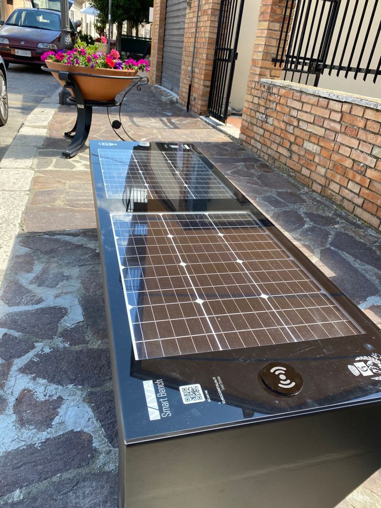 Smart City products - Viva Full Smart Bench1 Viva Full Smart Bench1