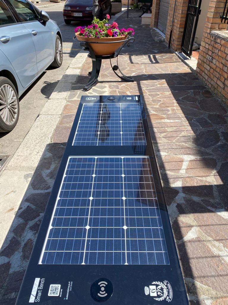 Smart City products - Viva Full Smart Bench3 Viva Full Smart Bench3