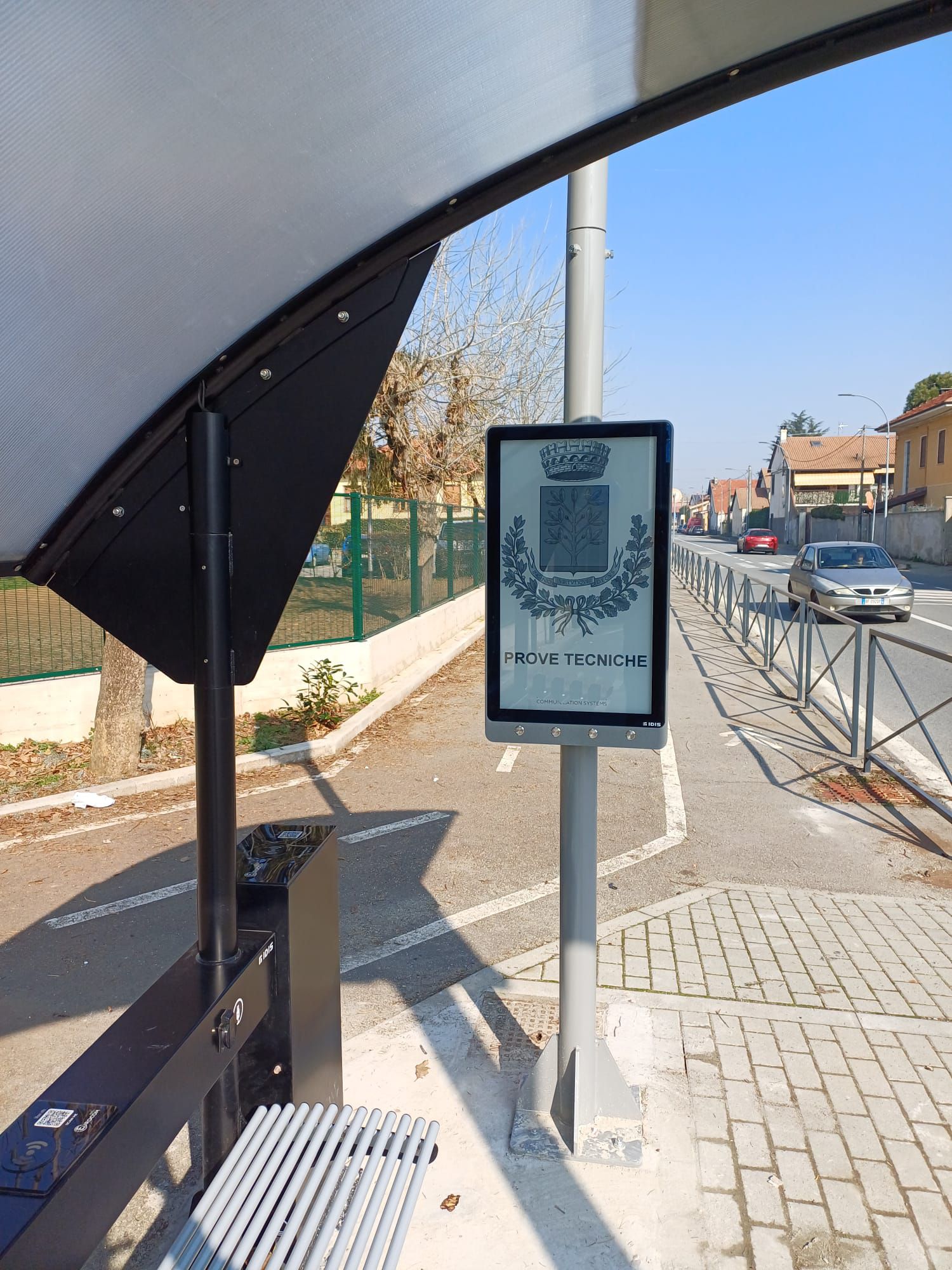 Pensiline ARCO SMART - Volvera - Arco Smart Con Panhina Ricarica Usb Wireless Arco Smart Con Panhina Ricarica Usb Wireless