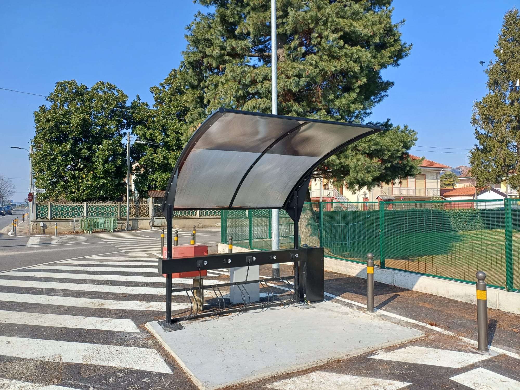 Pensiline ARCO SMART - Volvera - Arco Smart Pensilina Fotovoltaica Arco Smart Pensilina Fotovoltaica