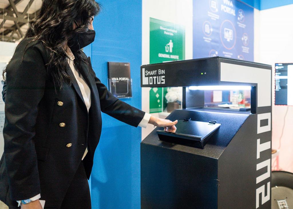 Smart Building Expo pic - Chiara Lotus Bin Chiara Lotus Bin