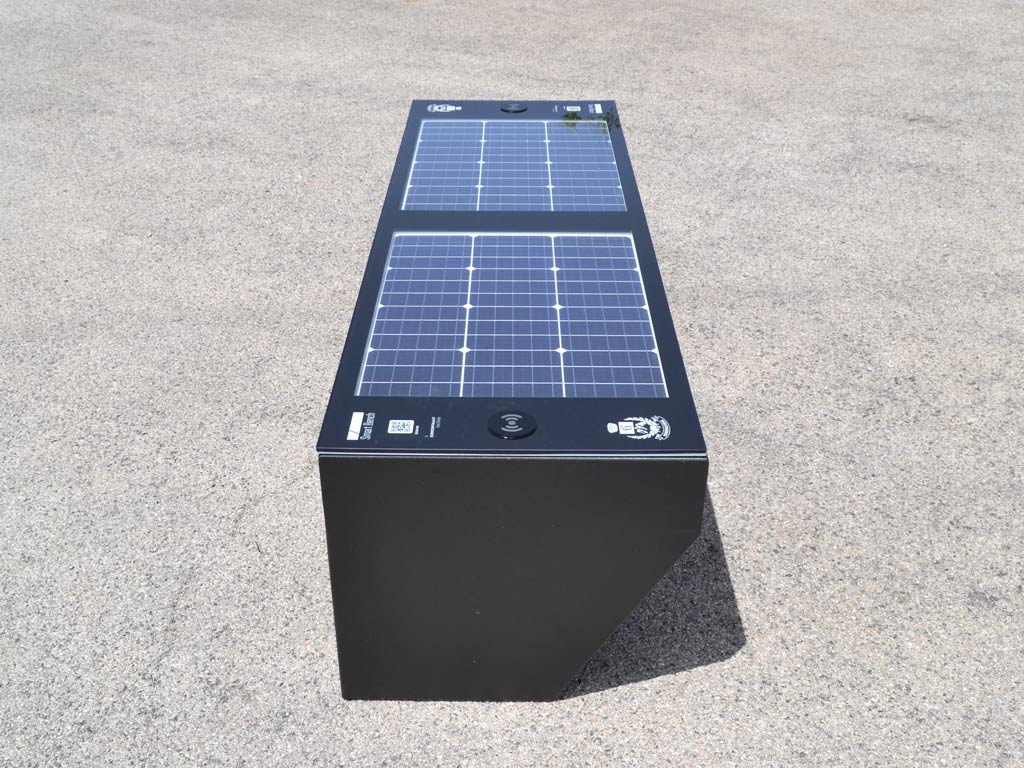 Smart City products - Panchina Viva Smart Bench Senza Schienale Fotovoltaica Foto 2 Panchina Viva Smart Bench Senza Schienale Fotovoltaica Foto 2