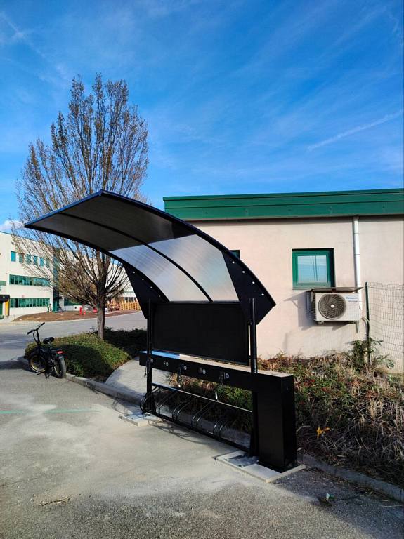 Installazioni ARCO SMART - Pensilina Arco Ricarica Scooter Monopattini Pensilina Arco Ricarica Scooter Monopattini