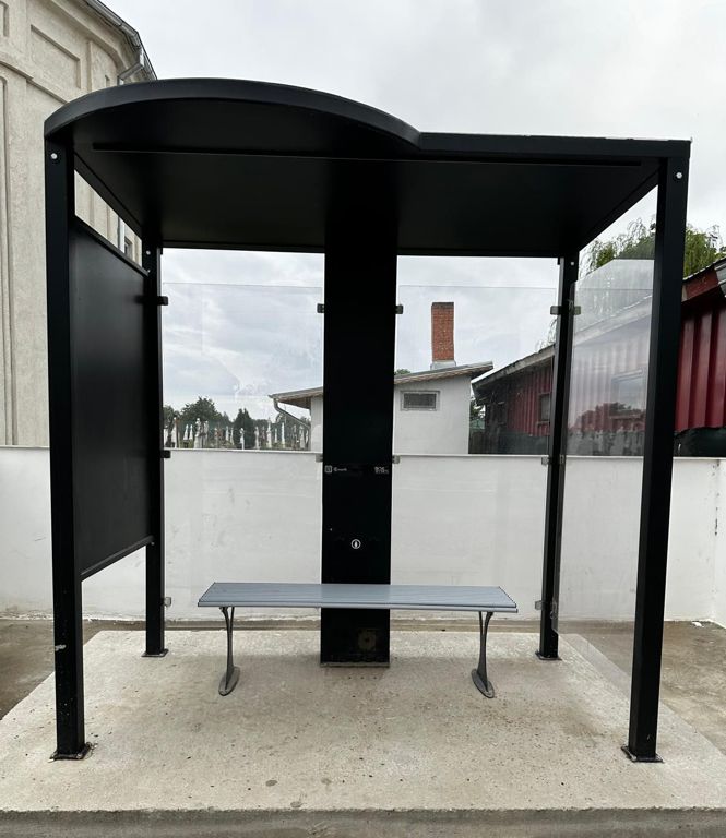 Smart product various installation - Pensilina Smart Bus Shelter With Smart Totem Pensilina Smart Bus Shelter With Smart Totem