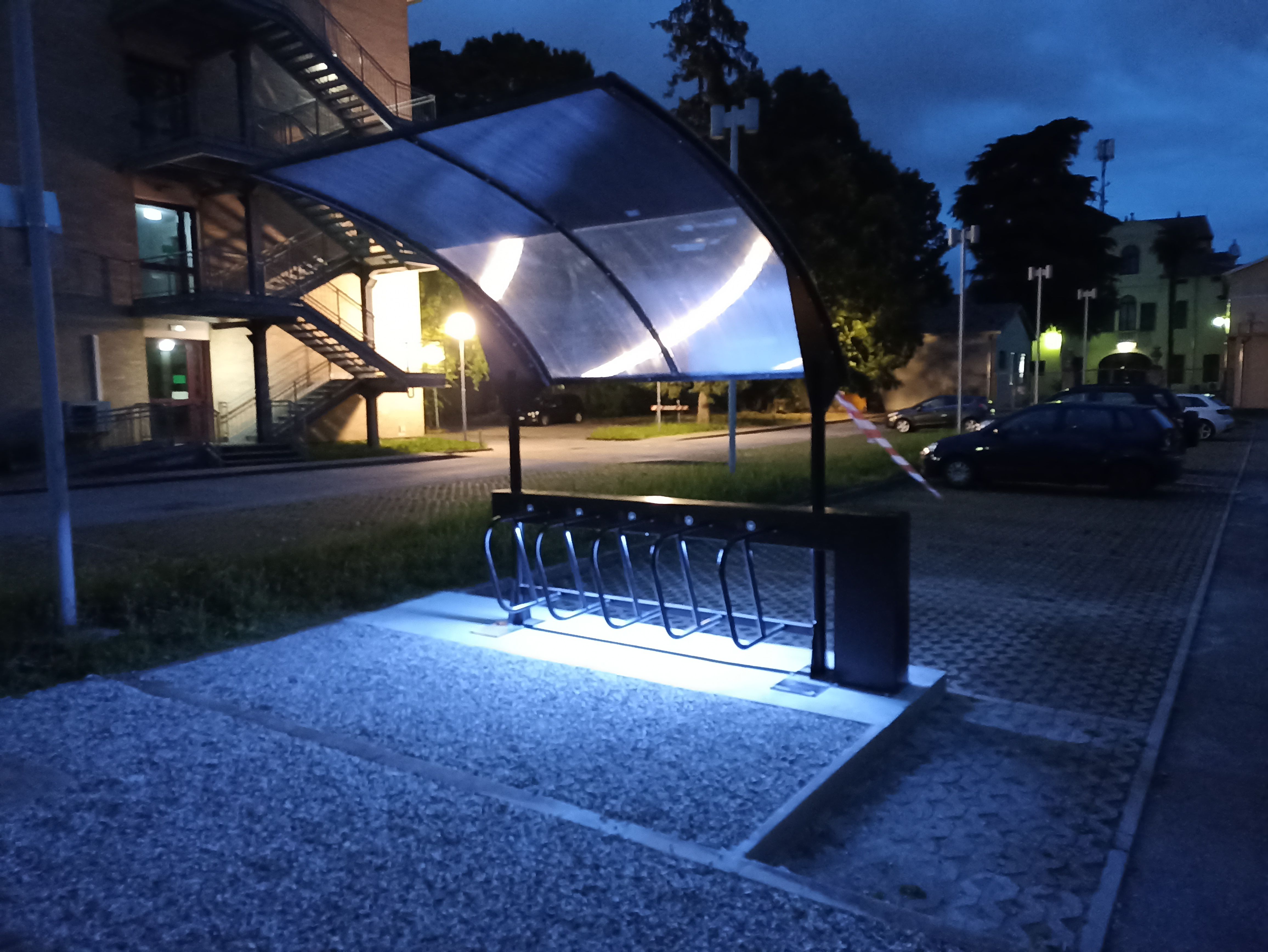 Installazioni ARCO SMART - University Padova Bus Shelter Smat Charge Ebike Scooter University Padova Bus Shelter Smat Charge Ebike Scooter