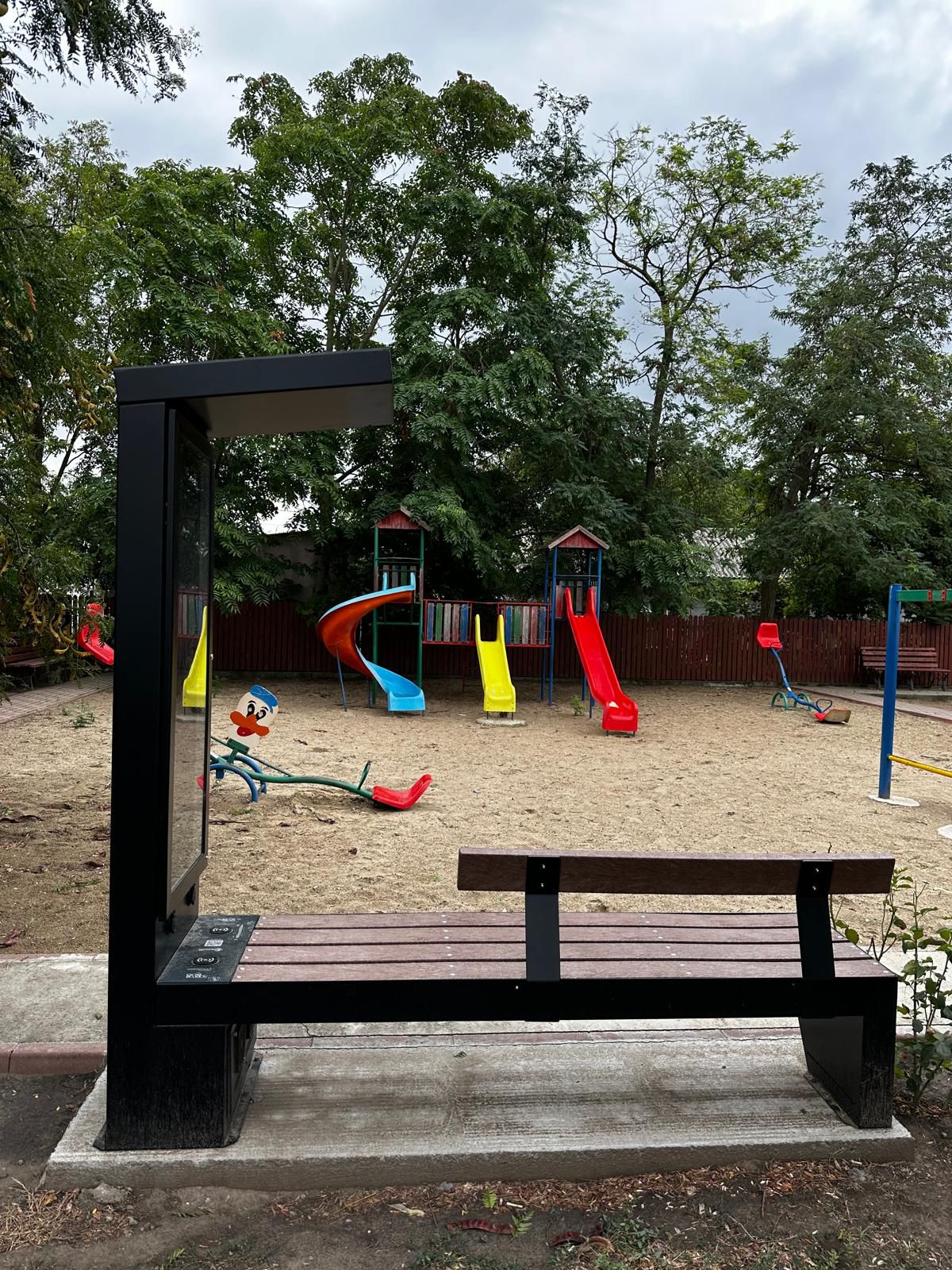 Smart product various installation - Viva Adv Smart Bench Advertising Usb Wireless Hotspot Parques Infantil Viva Adv Smart Bench Advertising Usb Wireless Hotspot Parques Infantil